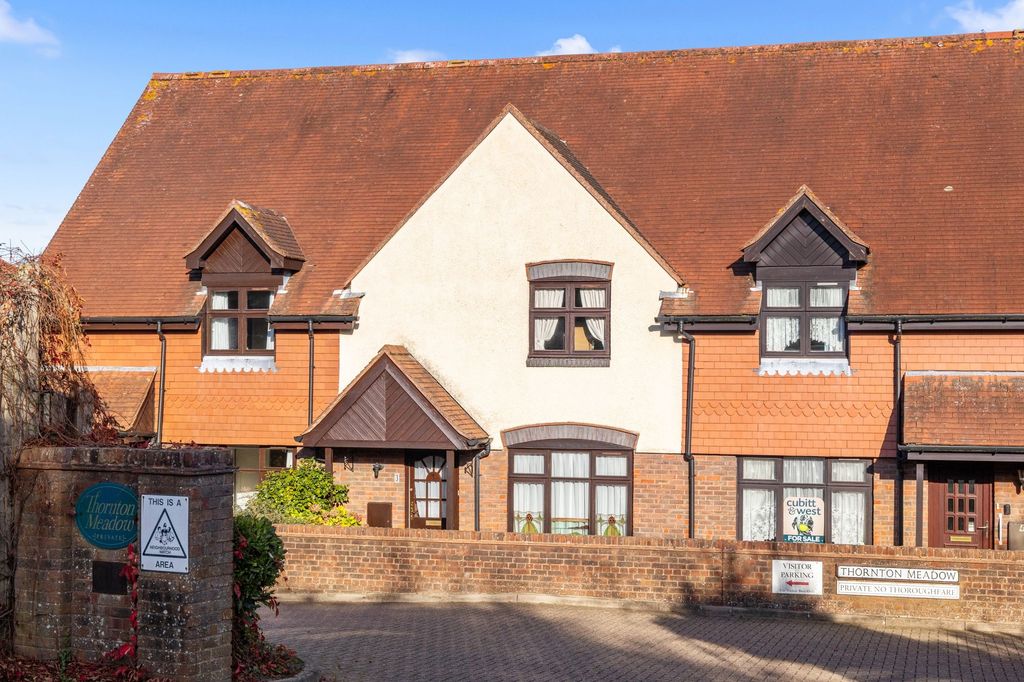 Property photo 1 of 20 Front