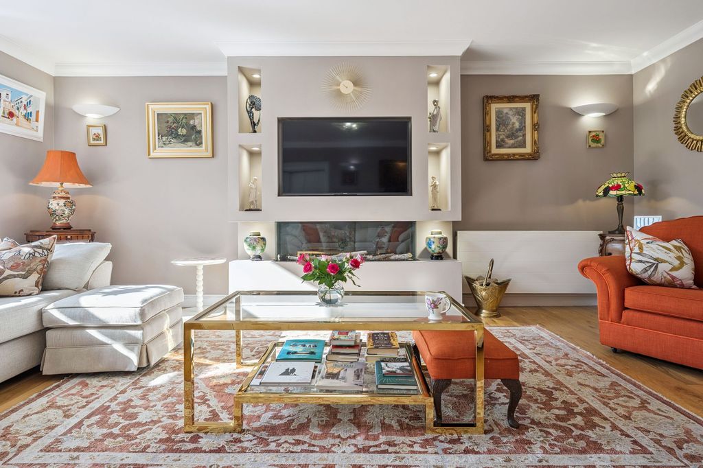 Property photo 3 of 28