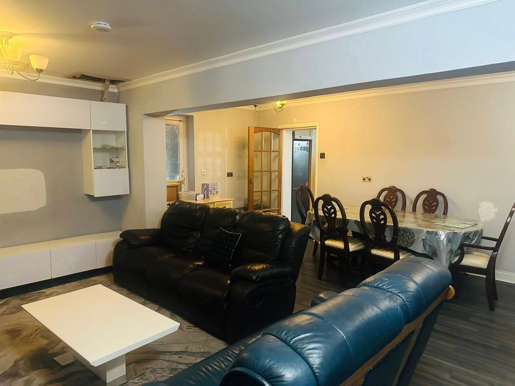 Property photo 3 of 25