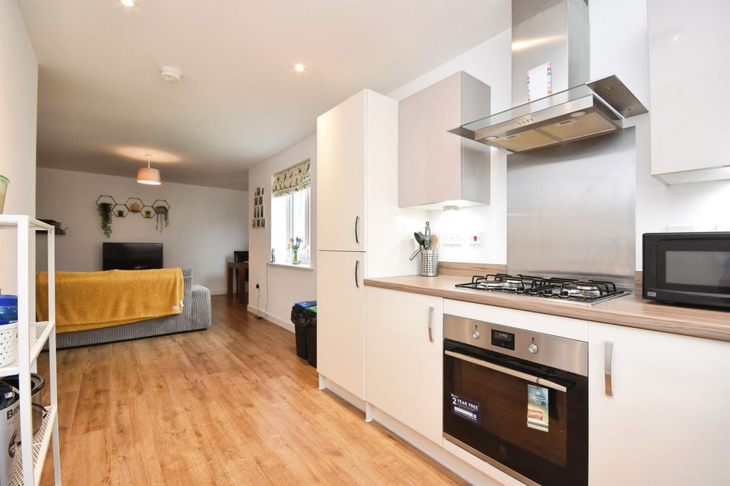 Property photo 3 of 16