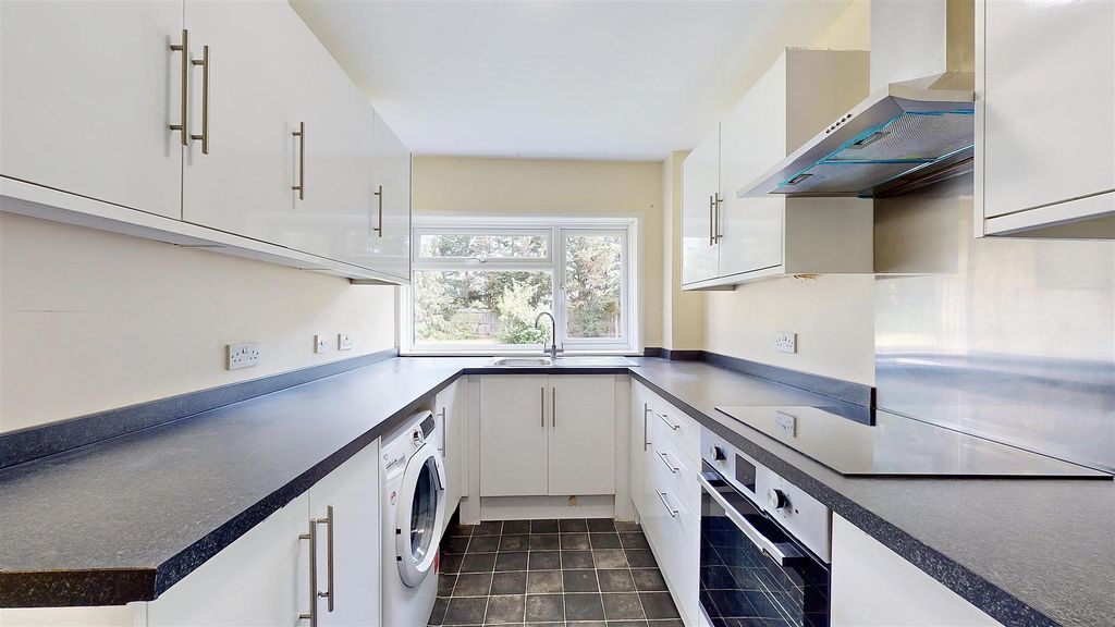 Property photo 3 of 14 P5.Jpg