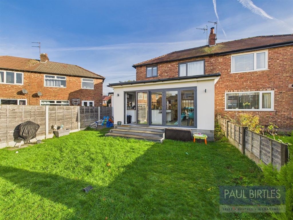 Property photo 2 of 24 Cam04378G0-Pr0236-Still028.Jpg