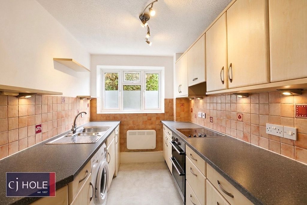 Property photo 1 of 10 Picture No. 20
