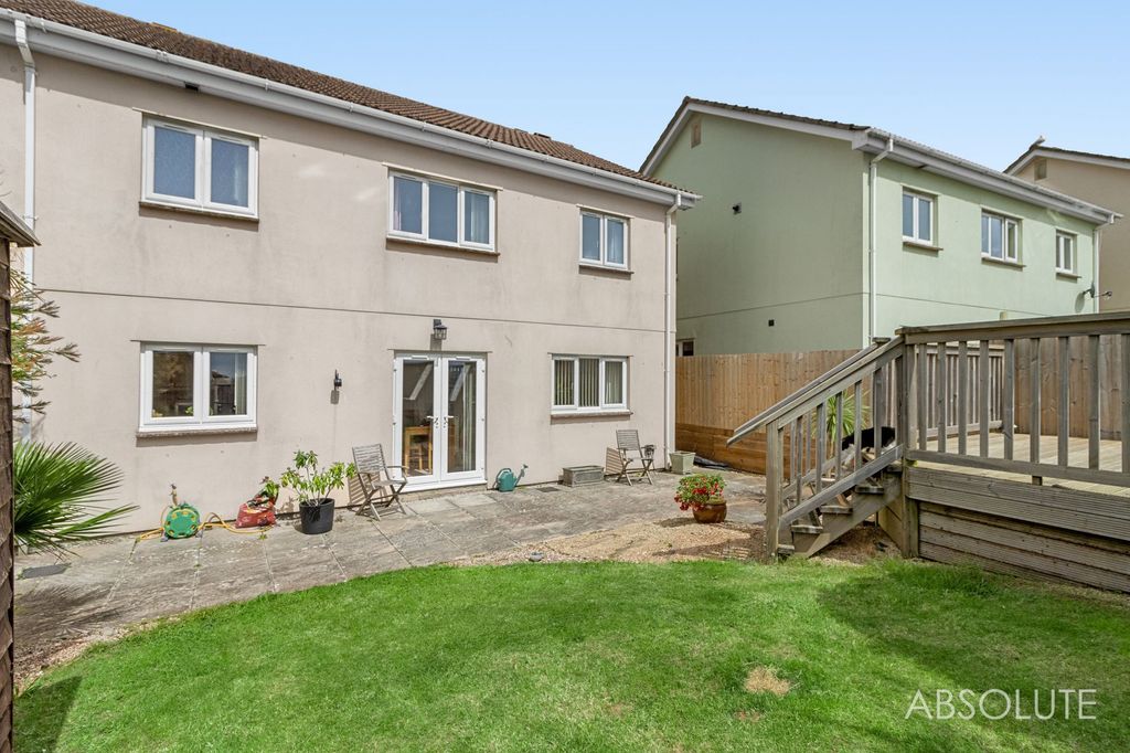 Property photo 1 of 25