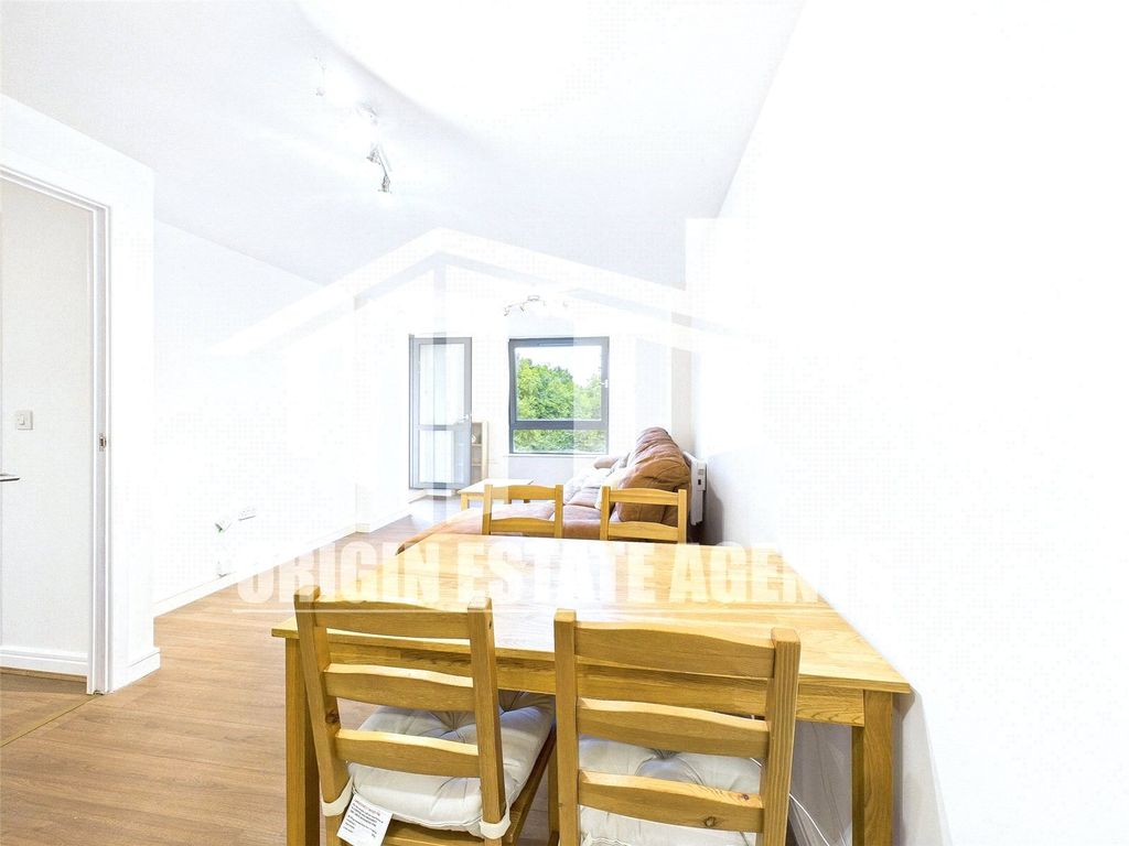 Property photo 2 of 12 Picture No. 10