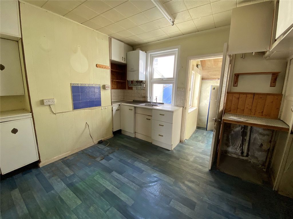 Property photo 3 of 12 Kitchen/Diner