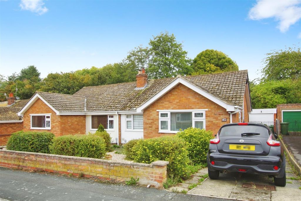 Property photo 1 of 9