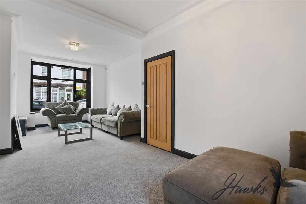 Property photo 2 of 10 3F3Bfda4-Fbcd-4d0c-Af0B-c2Cfca2Ef151Rhhbf - 12 Yor