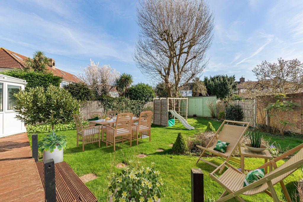 Property photo 2 of 29 Picture No. 41