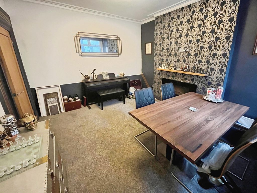 Property photo 3 of 15 Dining Room