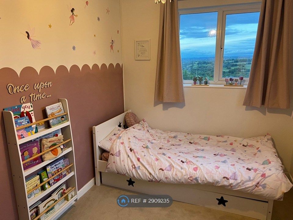 Property photo 2 of 35 Bedroom