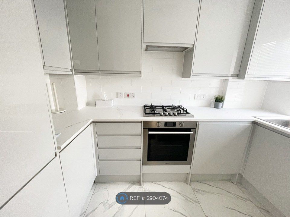 Property photo 1 of 10 Kitchen 1