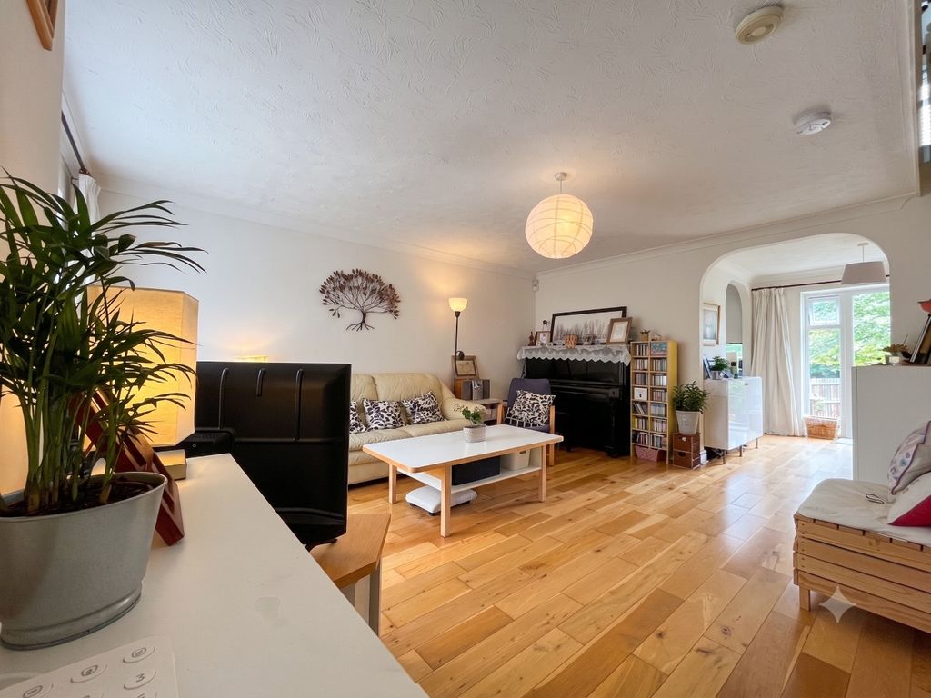 Property photo 2 of 17 5292761