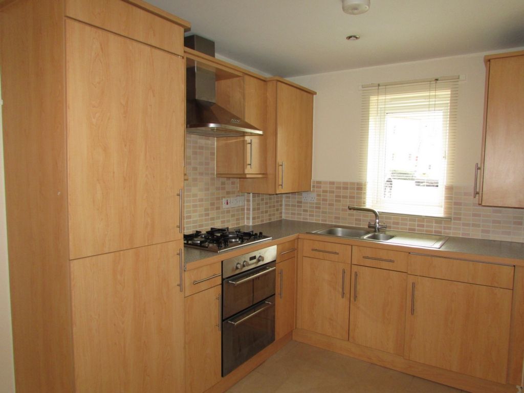 Property photo 2 of 8 Kitchen