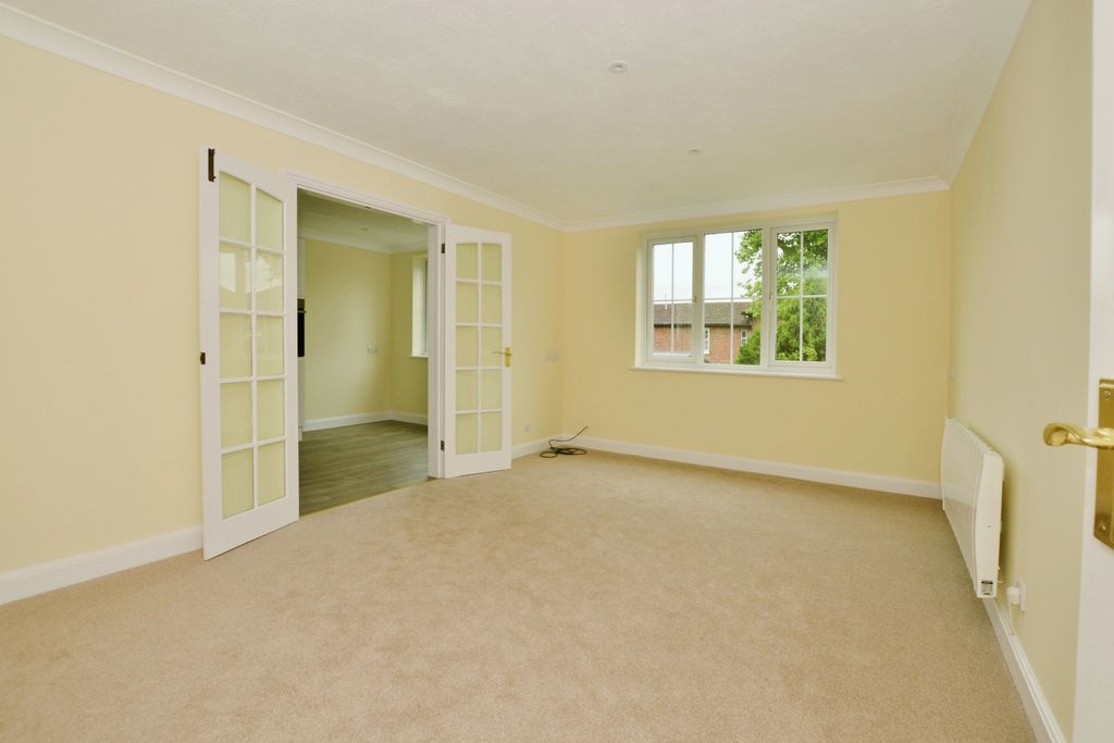 Property photo 3 of 17