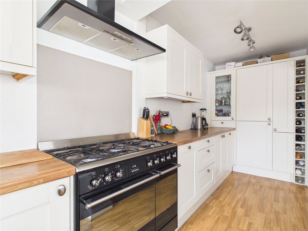Property photo 2 of 38 Picture No. 28