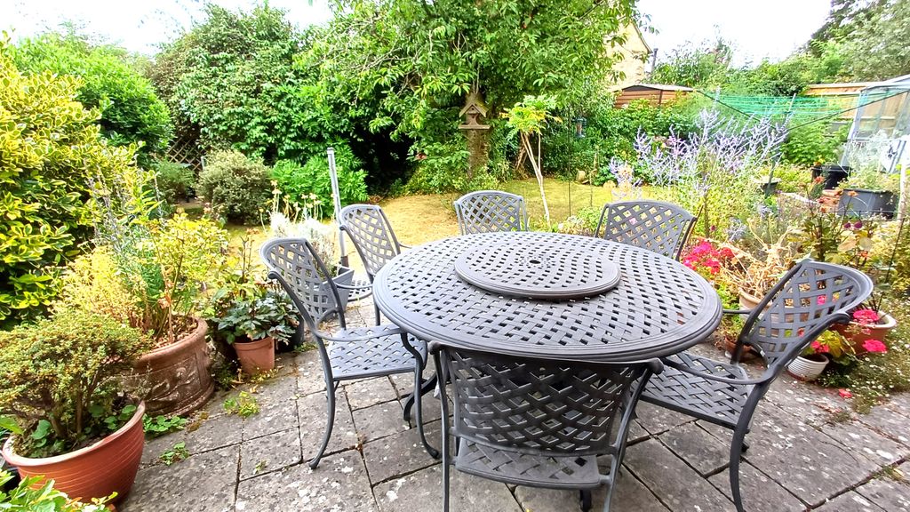 Property photo 2 of 23