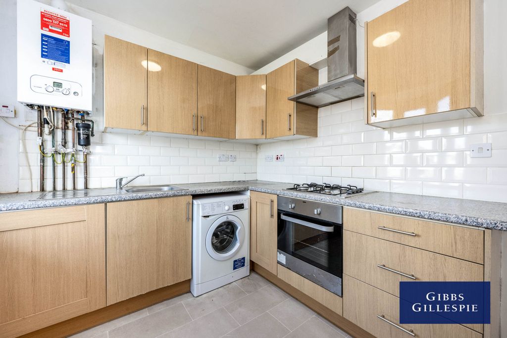 Property photo 2 of 10 Kitchen