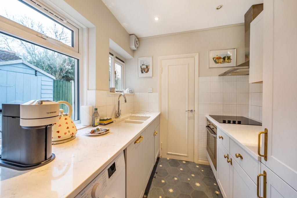 Property photo 3 of 7 3