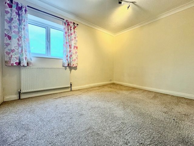 Property photo 3 of 9 Balcony