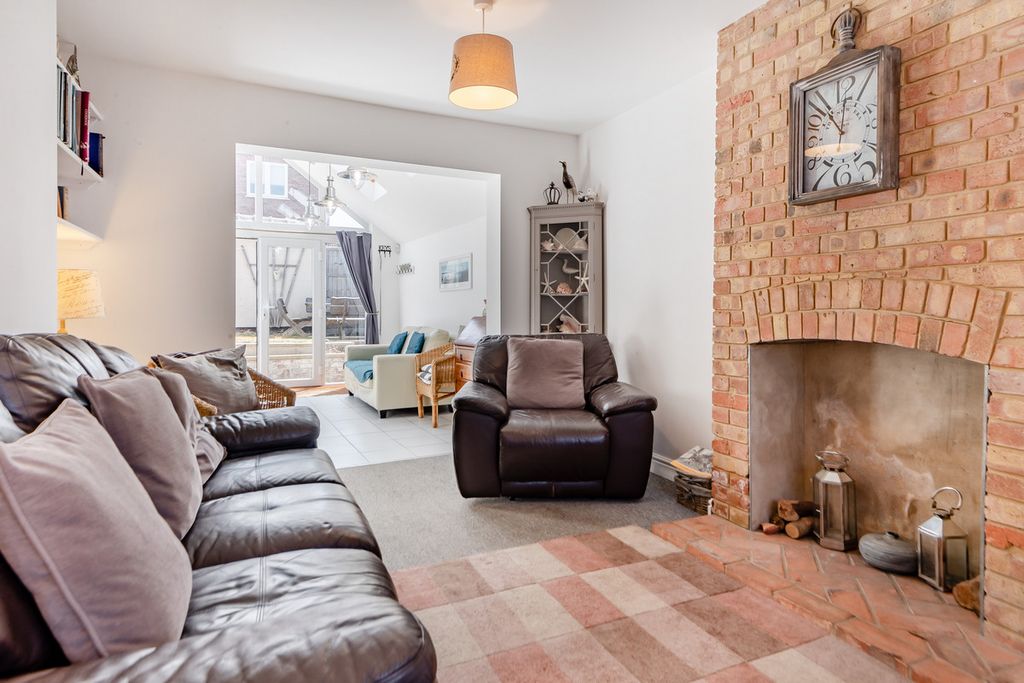 Property photo 2 of 14