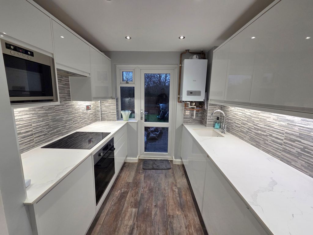 Property photo 2 of 17 Image