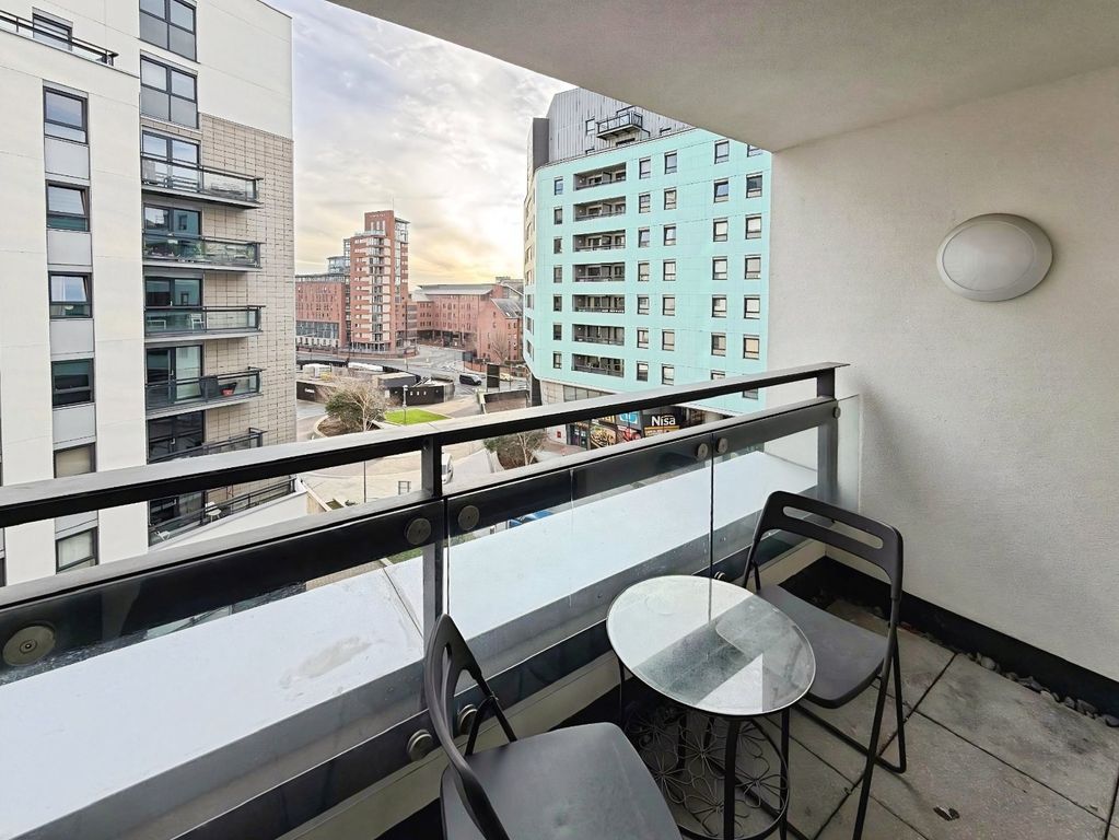 Property photo 3 of 19 Picture No. 33