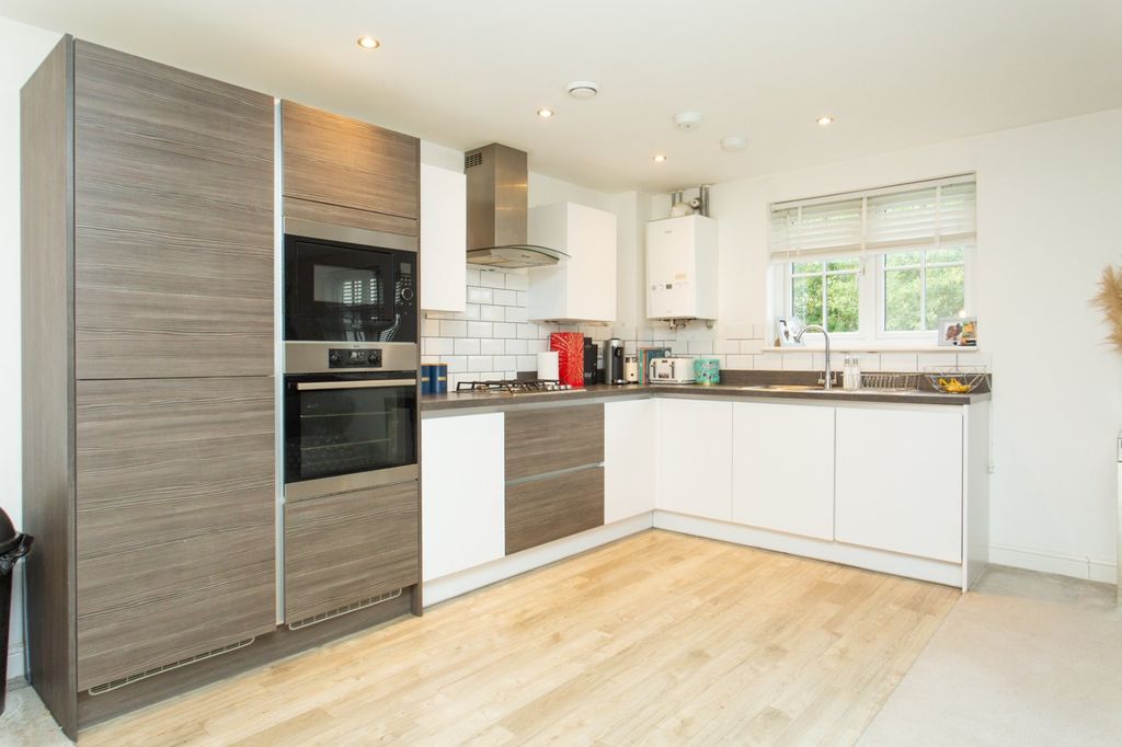 Property photo 3 of 13 Picture 3