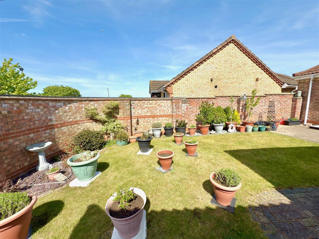 Property photo 2 of 16 Garden Back.Jpg