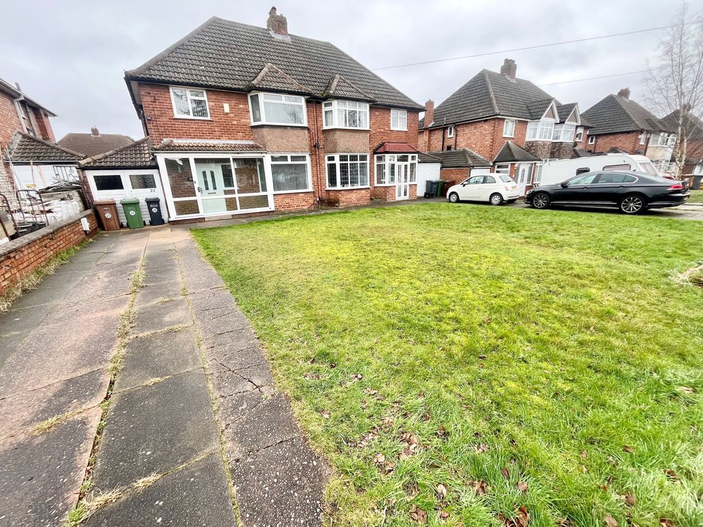 Property photo 1 of 10 Front