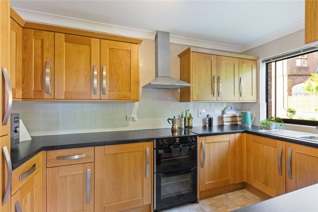 Property photo 3 of 23 Kitchen