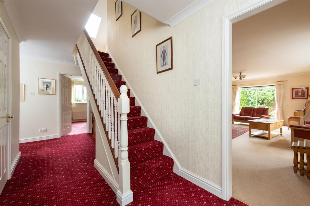 Property photo 3 of 24