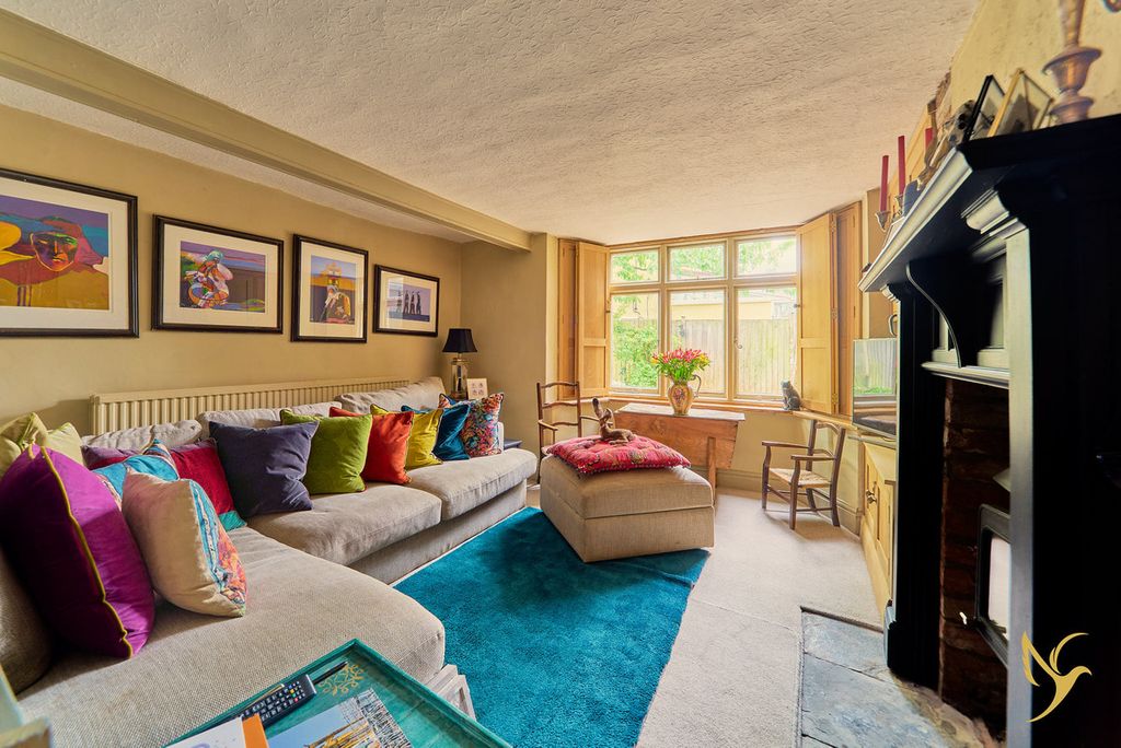 Property photo 3 of 34