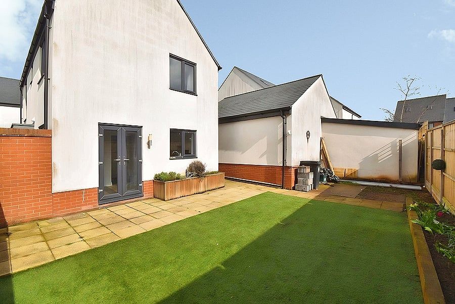 Property photo 3 of 16