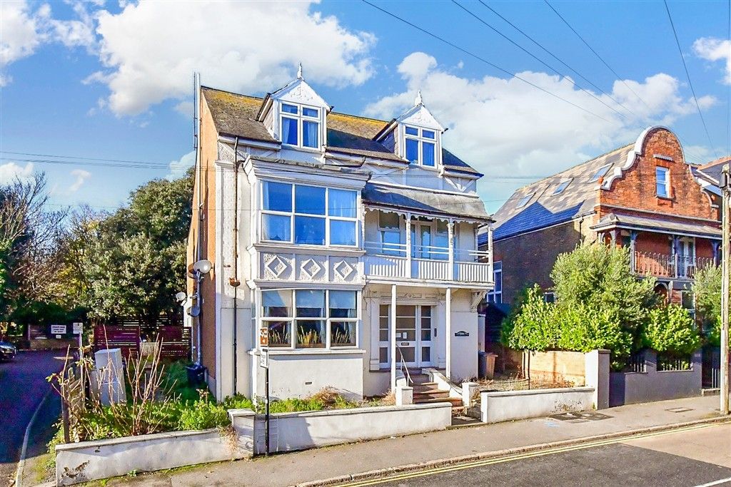 Property photo 2 of 8 External (Web)