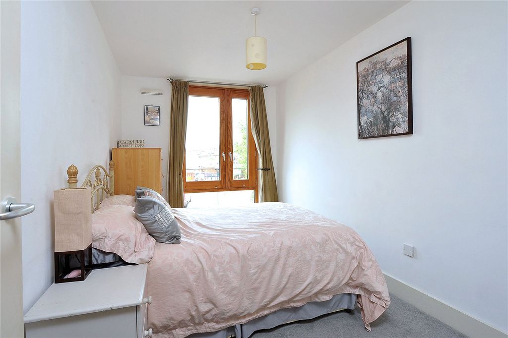 Property photo 3 of 4 Picture No. 05