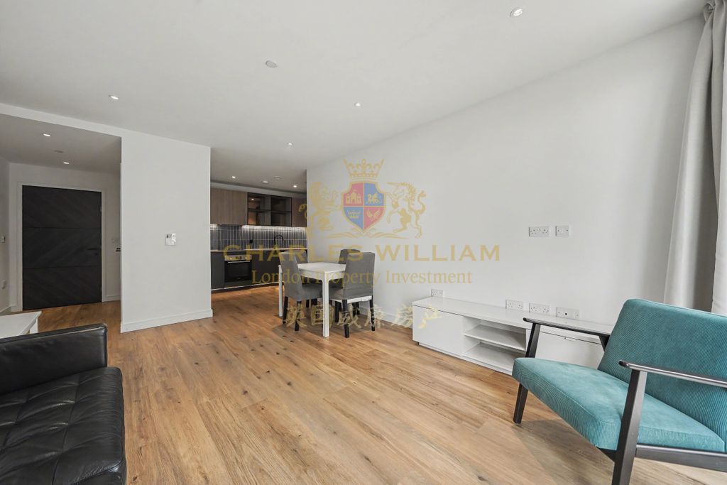 Property photo 2 of 12