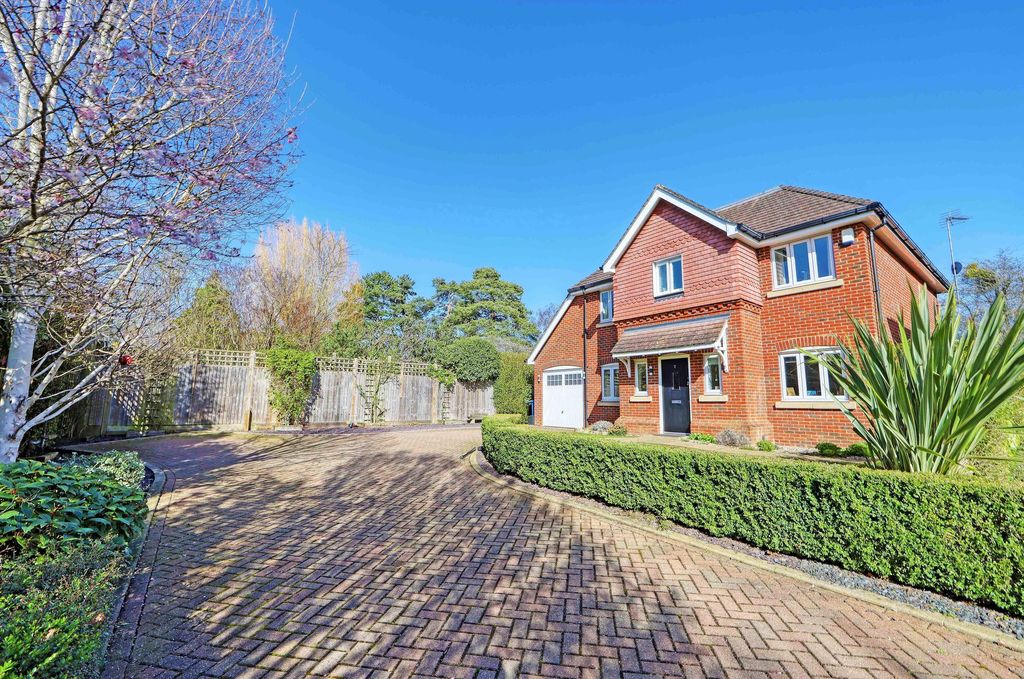 Property photo 1 of 18