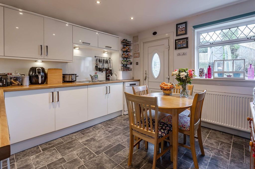 Property photo 2 of 15 Kitchen/Diner