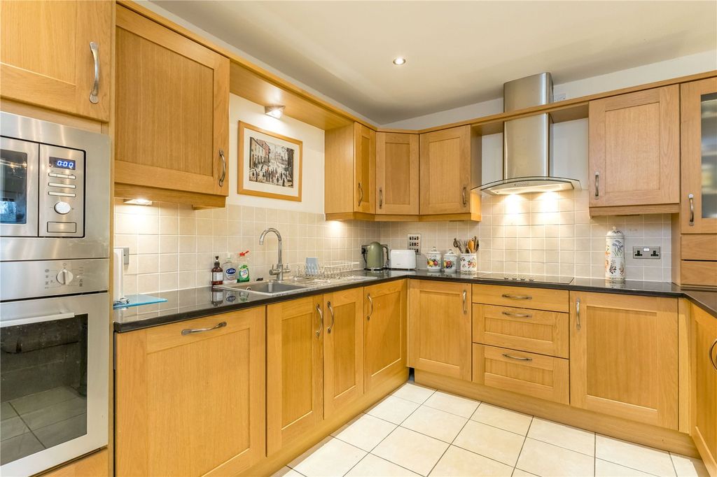 Property photo 3 of 18 Kitchen Area