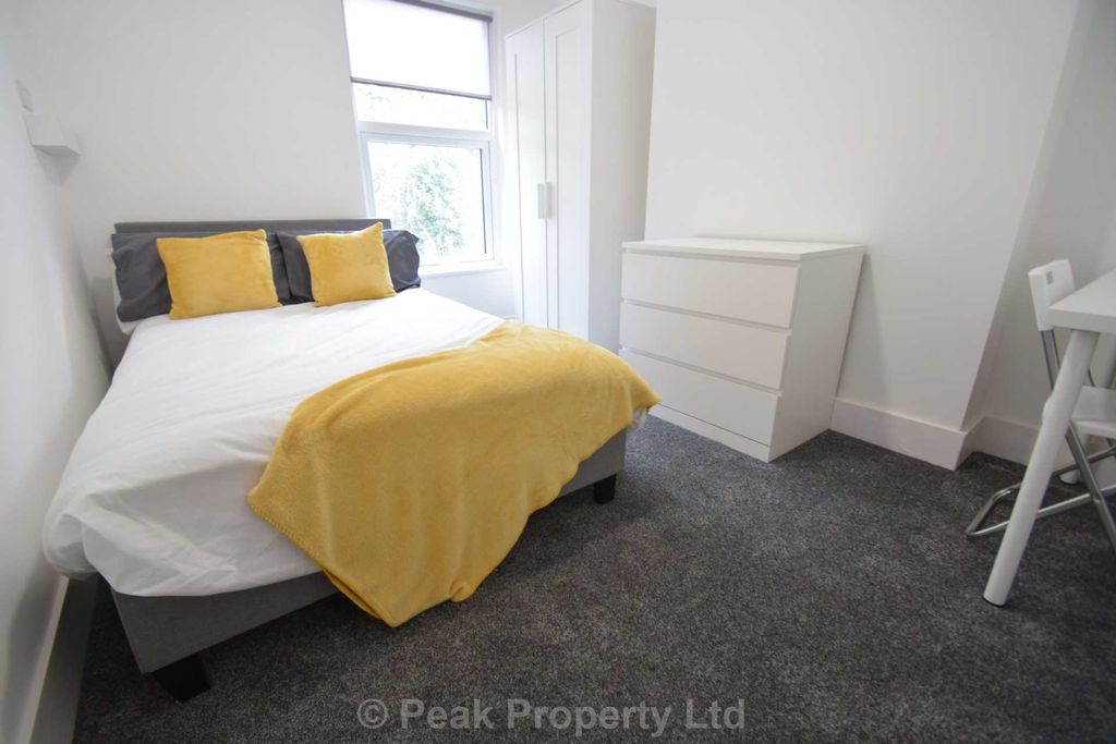 Property photo 2 of 3