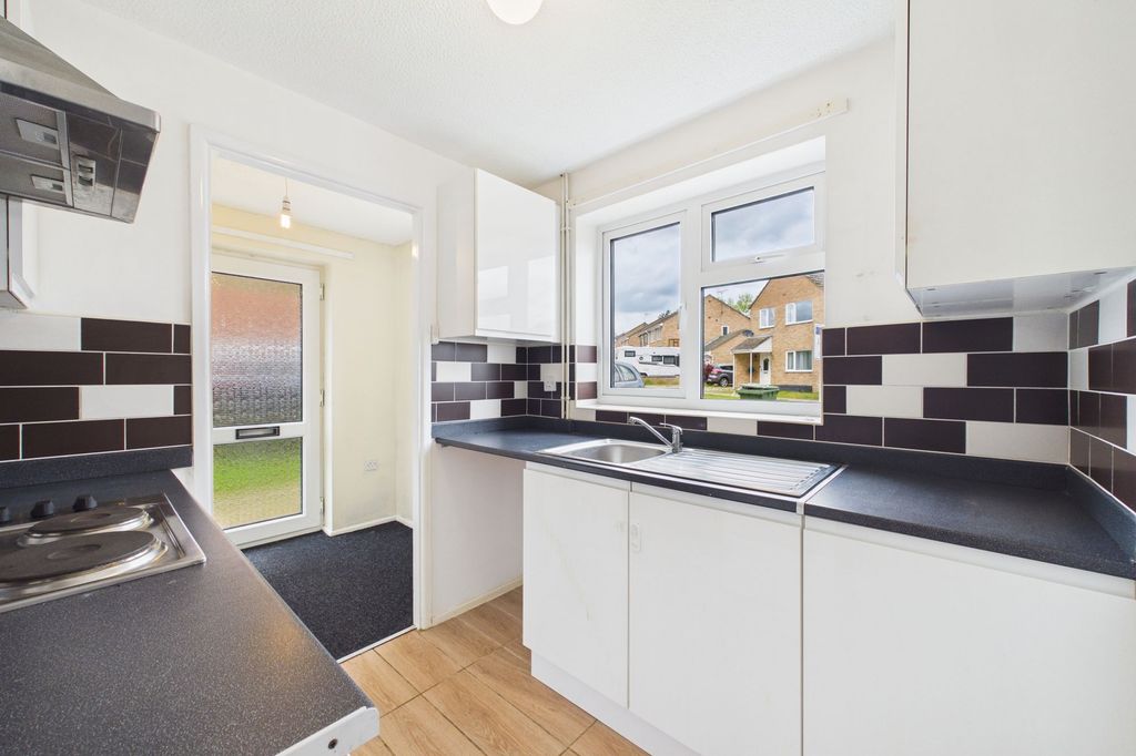 Property photo 2 of 13