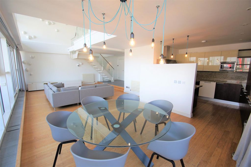 Additional image 5 of 3 bed flat to rentCentury Buildings, St Mary`S Parsonage M3