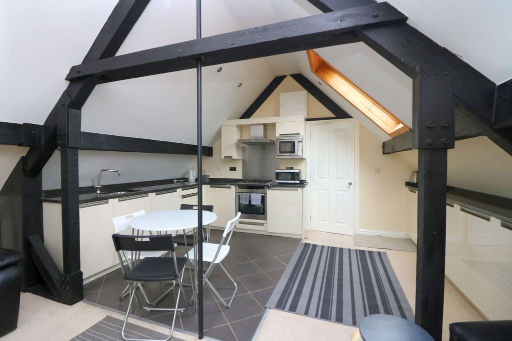 Property photo 3 of 6 Flat 5 31-33 Harvest Kitchen