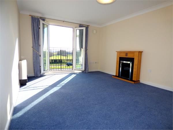 Property photo 2 of 8 11702212.Jpg