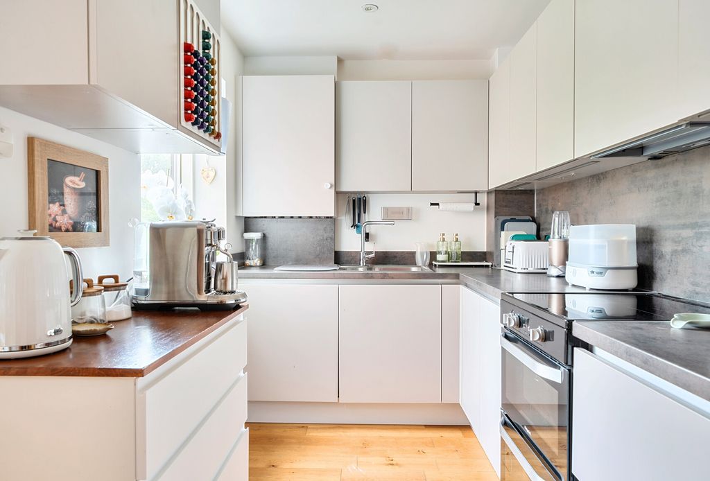 Property photo 3 of 15 1500770  (10).Jpg