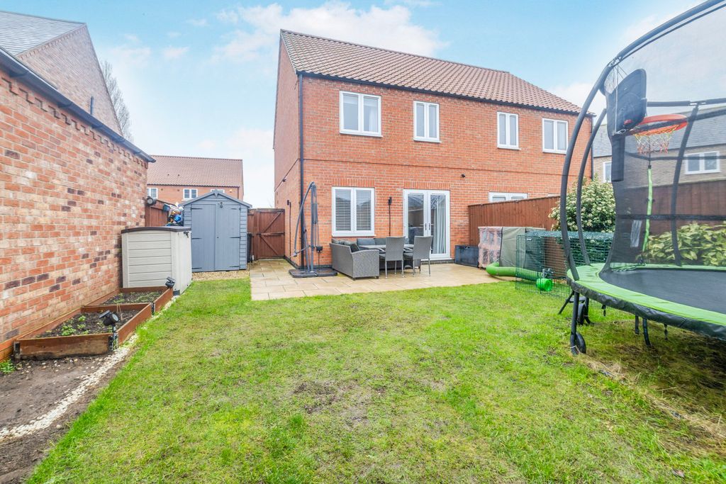 Property photo 1 of 16 Garden