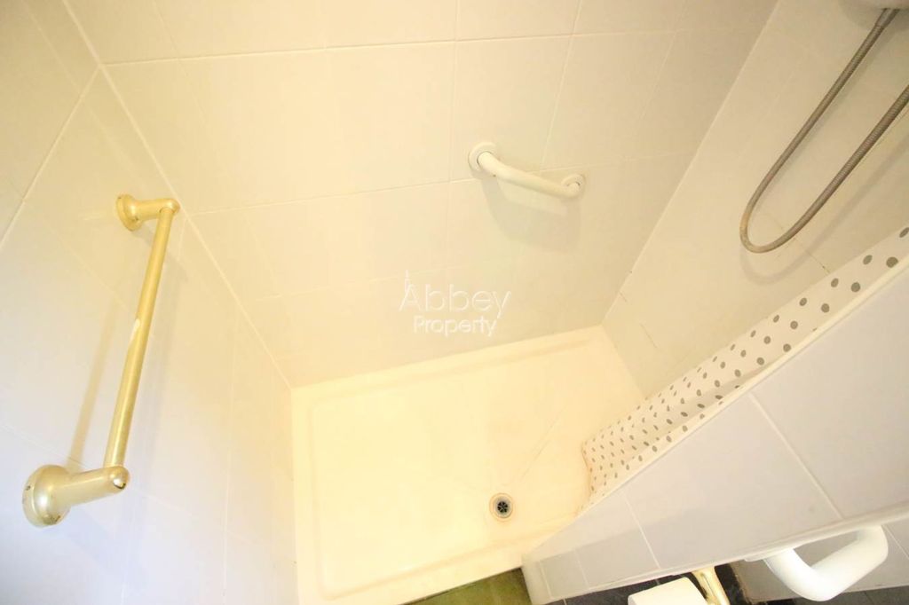 Property photo 3 of 5