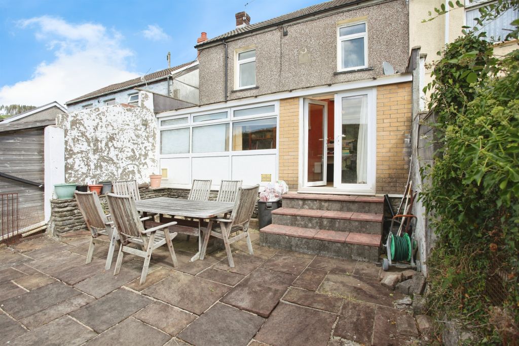Property photo 1 of 28