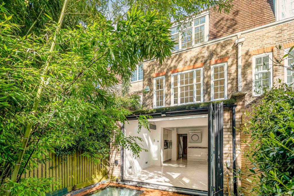 Property photo 3 of 9